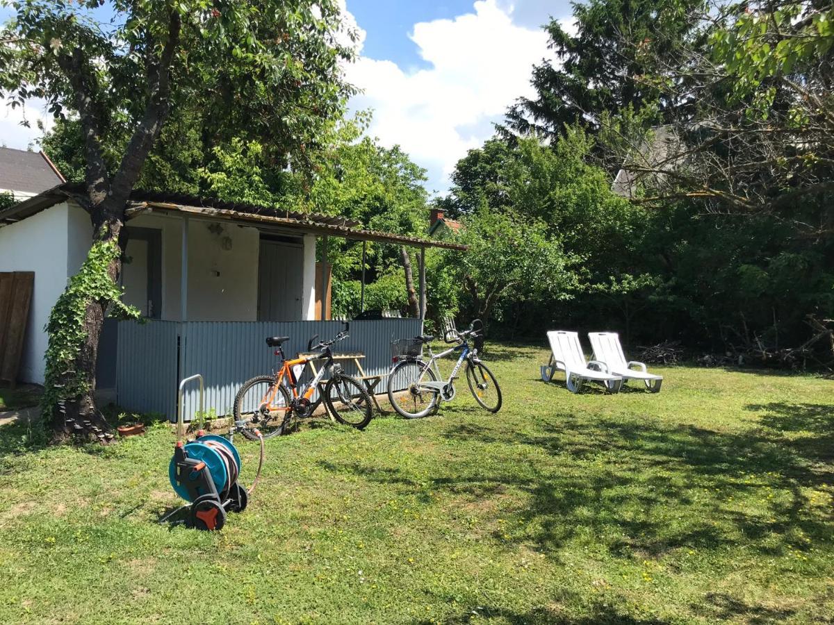 Balatonszabadi Fürdőtelep Retro Haz 게스트하우스 외부 사진