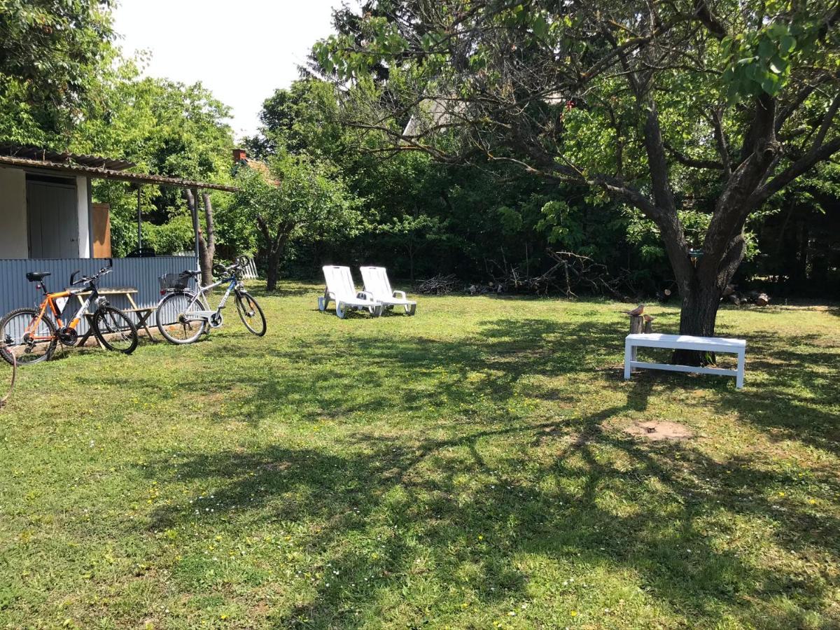 Balatonszabadi Fürdőtelep Retro Haz 게스트하우스 외부 사진