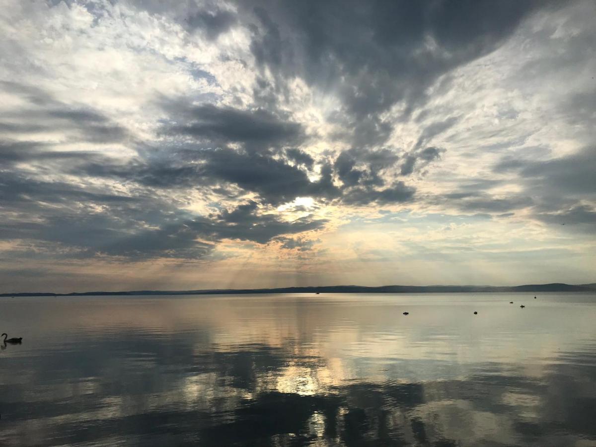 Balatonszabadi Fürdőtelep Retro Haz 게스트하우스 외부 사진